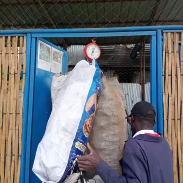 Piattaforma ecologica per la raccolta e il riciclo della plastica in Kenya