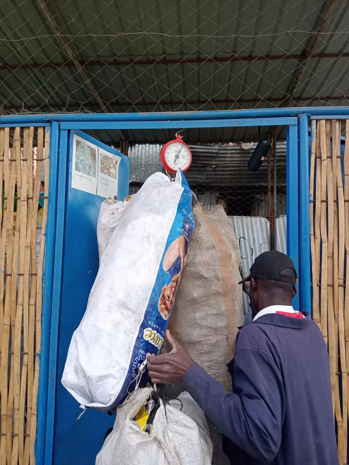 Piattaforma ecologica per la raccolta e il riciclo della plastica in Kenya